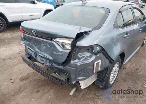 2021 Toyota Corolla Hybrid Le z USA, uszkodzony, nr VIN JTDEAMDE3MJ027919